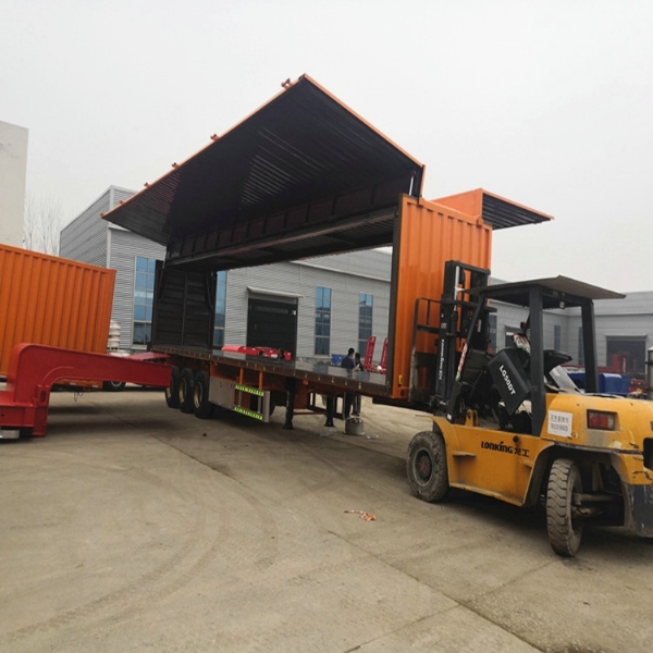 飞翼箱式半挂车